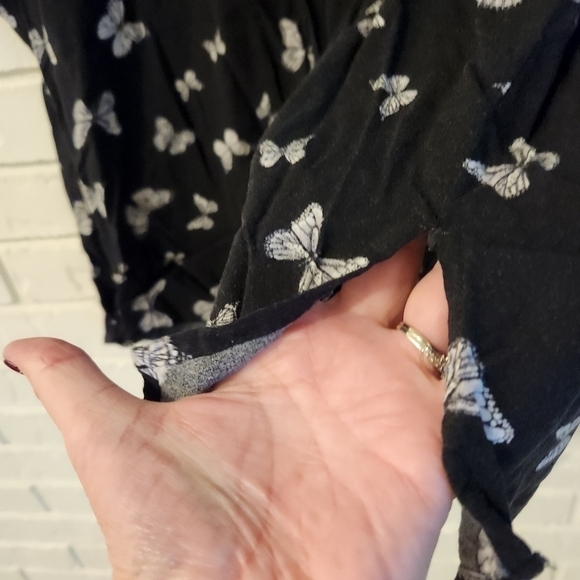 No Boundaries Button Down JXXL - Picture 7 of 7